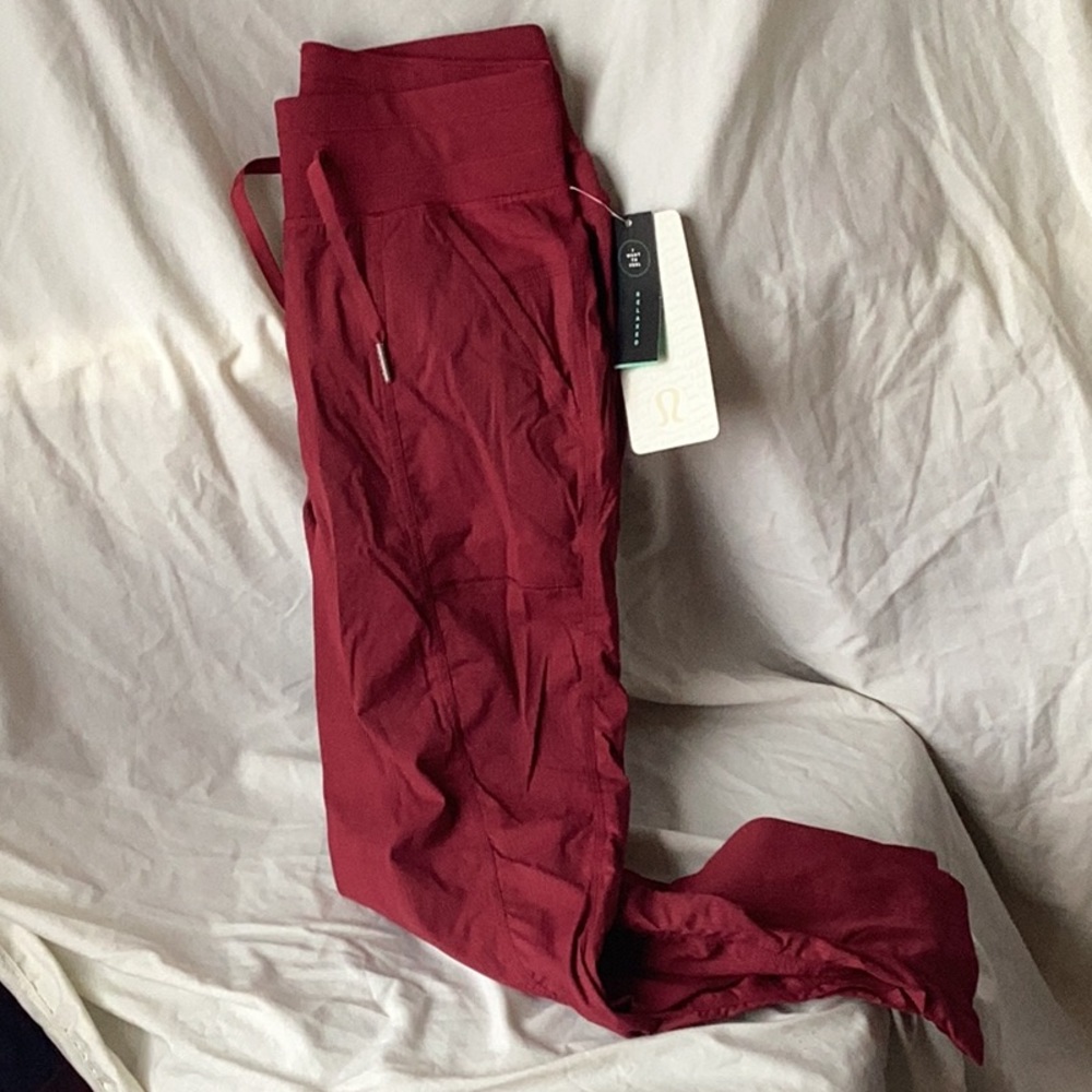 Brand new lululemon casual or athletic pants